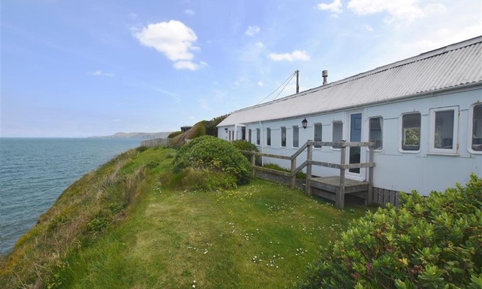 Aberporth Casa | Clifftop Carriage