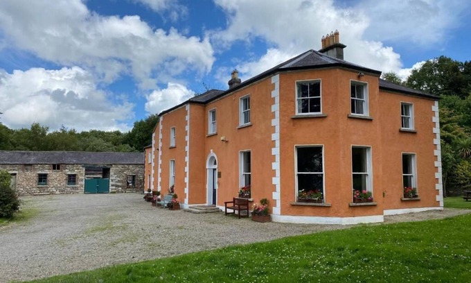 Aughrim Villa | Clone Country House - Heritage 11-BR country house with beautiful garden