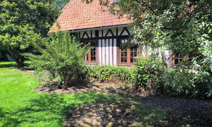 Lammerville Cabaña | Clos Cristina. 2-bedroom self-catering cottage, with a studio on the second floor.