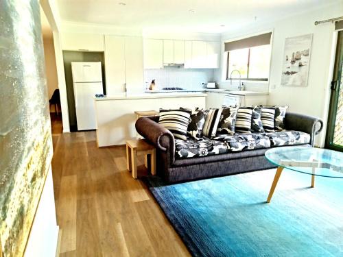 Surfside Casa | Close to beach and Mangrove walk