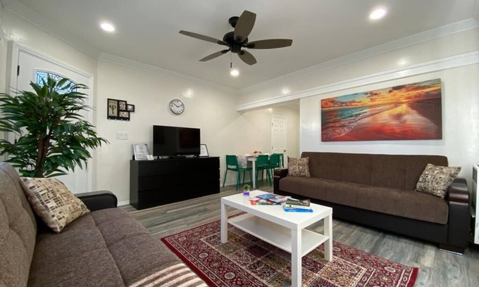 Franklin Apartamento | Cerca de la playa y auto check-in y cómodo