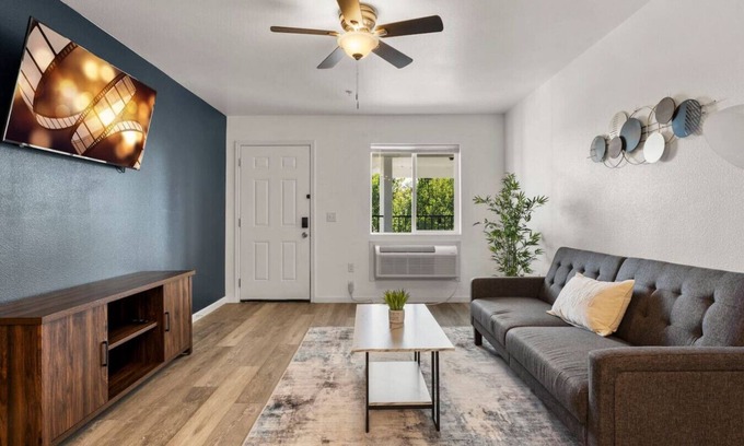 Reno/Tahoe Airport Apartamento | Close to City Life | Free Parking