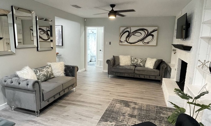 Parker Lane Casa | Close to Downtown Town Austin TX