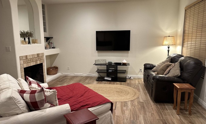 Aliso Viejo Condominio | Cerca de Laguna Beach - Condominio familiar