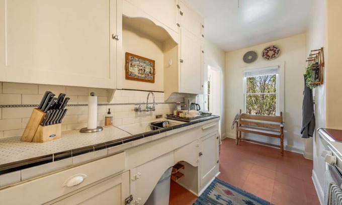 Sam Hughes Casa | Close to U of A / 1 BR 1 BA / Sam Hughes / Patio