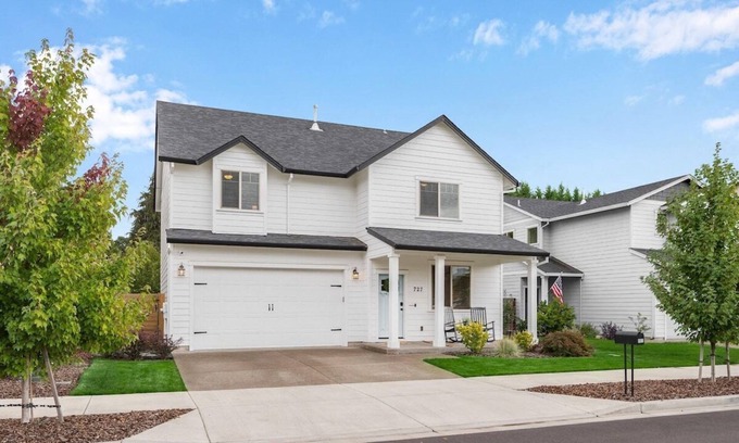 Dundee Casa | Cloud Wine Cottage · Charming Wine Retreat w/ Kid + Dog Perks