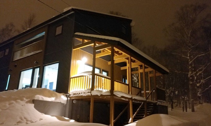 Rusutsu Casa | CLOUD9 ROOM101 / Abuta-gun Hokkaidō