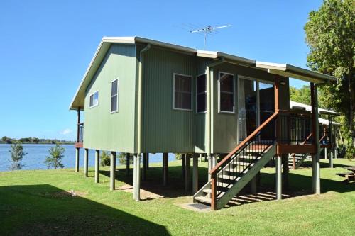 Rainbow Reach Casa | Coast and Country Cabin 3