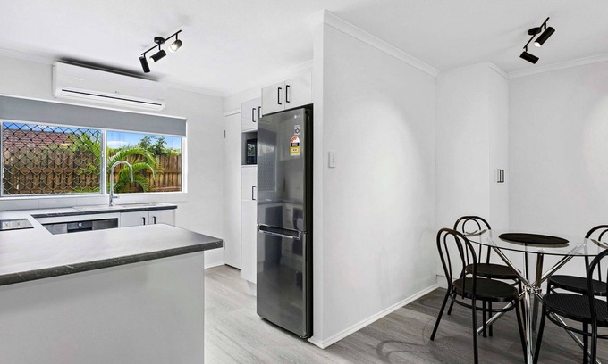 Torquay Casa | Coast Apartments 2 Bedroom Getaway