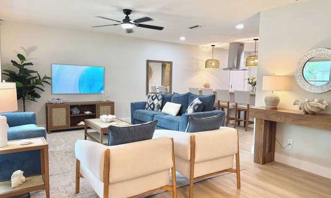 Port Orange Casa | Coastal Bliss Getaway 3.8 Miles to Beach. Stylish & Coastal Charm Interior