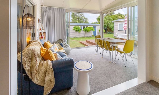 Redcliffs Casa | Coastal Comfort: Spacious 3BR Getaway in Redcliffs
