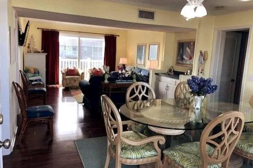 Ocean Isle Beach Apartamento | Coastal Condo in OIB NC!