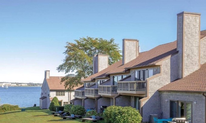 Jamestown Complejo | Coastal Escape: 2-Bedroom Suite at Wyndham Newport Overlook