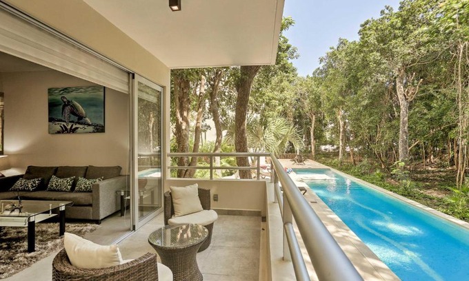 Akumal Apartamento | Condominio turístico costero con balcón, ¡a pie de la playa!