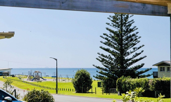 Whiritoa Casa | Coastal Retreat - Whiritoa Holiday House