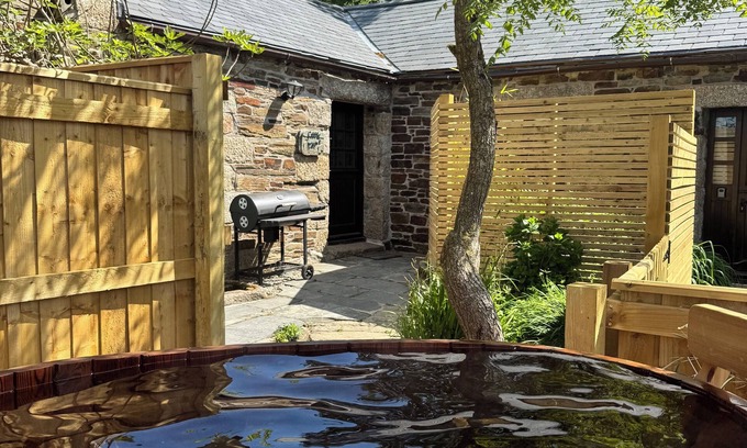 Bodmin Casa | Cobble - Cornish Stone Cottage on the edge Cardinham Woods & Bodmin Moor