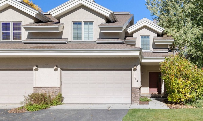 Driggs Villa | Cobble Creek Lane: Spacious, Gourmet Kitchen, Great for Families