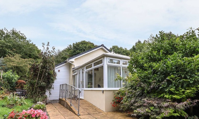 Llanybydder Cabaña | COCKEREL COTTAGE, admite mascotas en Llanllwni, Ref. 983318