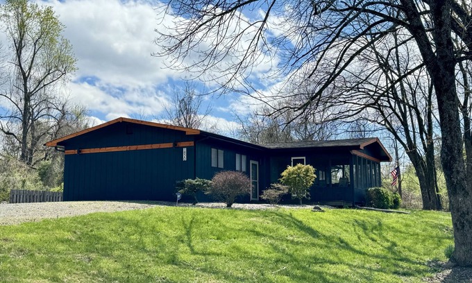 Jamestown Casa | Cocktail Cove 4 bedroom 2 bath by Jamestown Marina