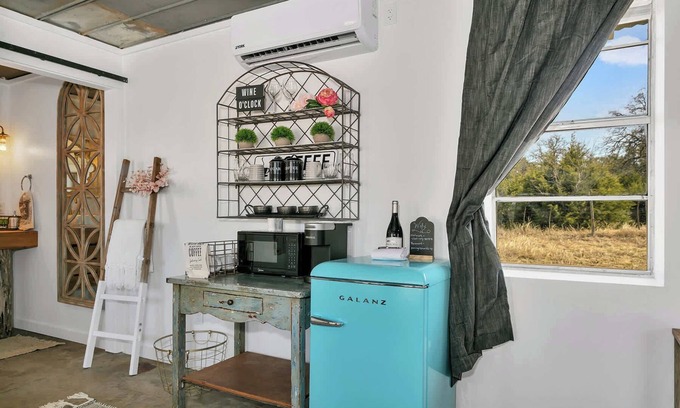 Fredericksburg Cabaña | Coco Casita Hot Tub - 4 Miles to Downtown Fred