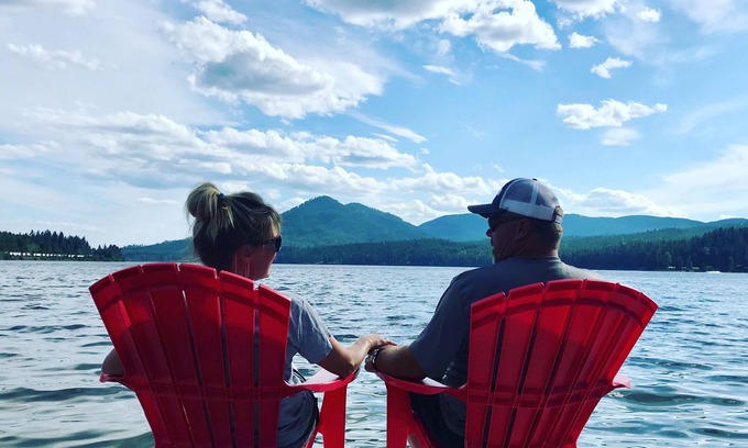 Sagle Cabina | Cocolalla Lake Beachfront Cabin cerca de Sandpoint ID
