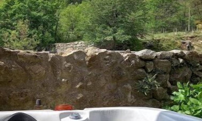 Labastide-sur-Besorgues Casa | Cocon Pour 2 Avec Jacuzzi, Sauna en Ardèche Verte