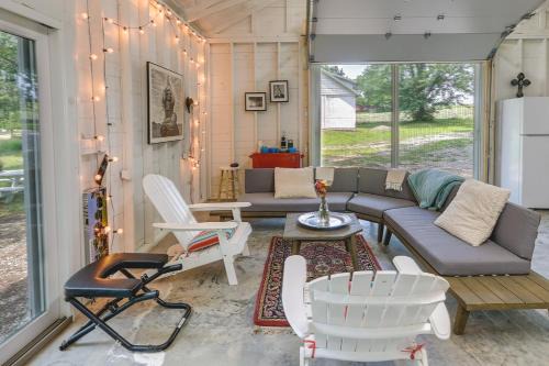 Coffeyville Apartamento | Coffeyville Countryside Studio with Fire Pit!