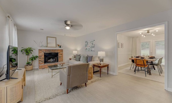 Columbia Casa | Coldstream Family Home | Near Lake Murray 3BR