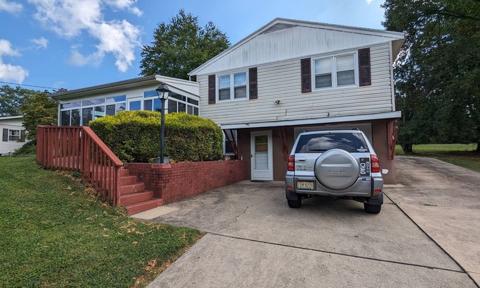 Marietta Casa | Cole Coffman Garden cozy 3-bedroom house near downtwon Marietta