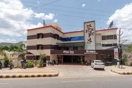 Tirupati Hotel | OYO 16982 Stay Inn Tirupati