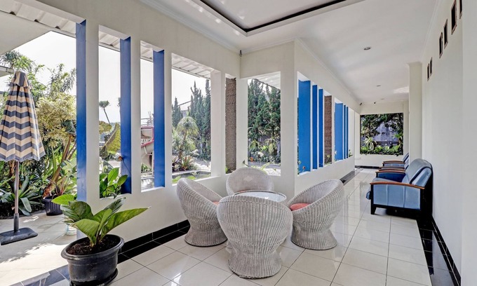 Cisarua Hotel | Collection O My Grand