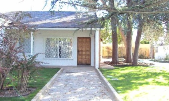 Colmenar Viejo Casa | Colmenar Viejo: Preciosa Villa a 20 minutos de Madrid con piscina y lona termica