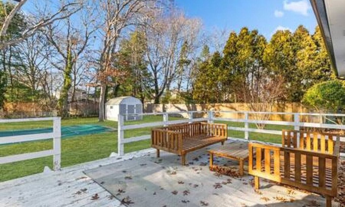 Bellport Casa | Colonial Lane Charm in Bellport Village