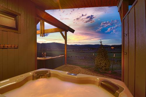 Grand Elk Ranch Casa | Colorado Home with Hot Tub! Close to Ski Resorts