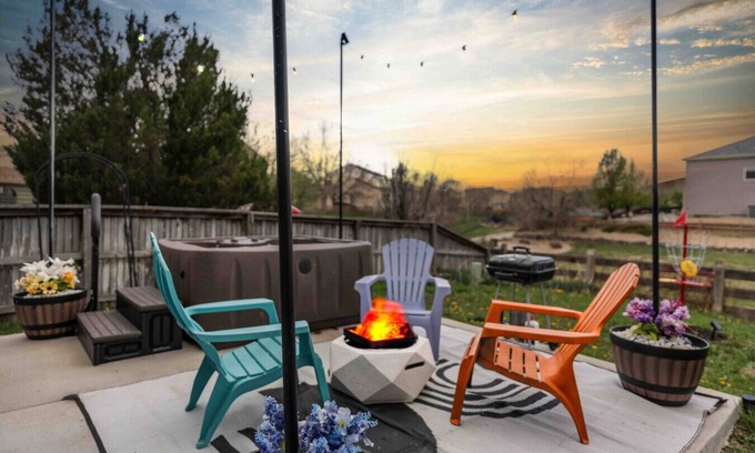 Commerce City Casa | Colorful Colorado house by DIA Airport Rockies & Downtown!