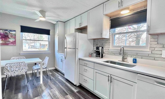 Madison Heights Casa | Colorful Retreat, w/ Firepit and 2 TV's. By Royal Oak!