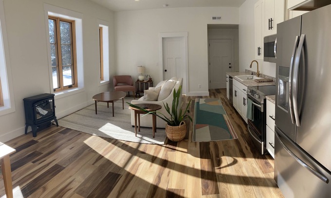 Missoula Apartamento | Come Relax at the very private OM Stay and Yoga