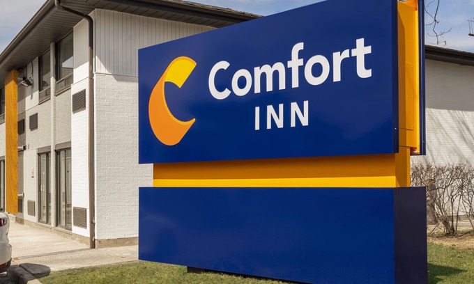 Cummings Hotel | Comfort Inn Ottawa East