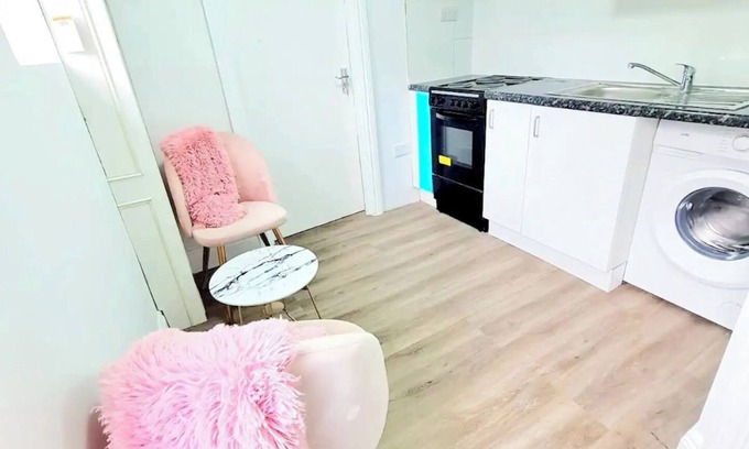 Basildon Apartamento | Comfortable 2 Bed Apartment| Pass the Keys