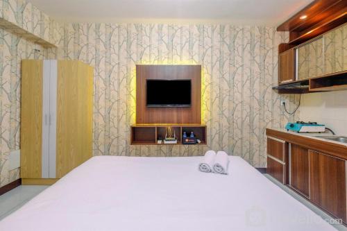 Depok Apartamento | Comfortable and Tidy Studio at Cinere Resort Apartment By Travelio