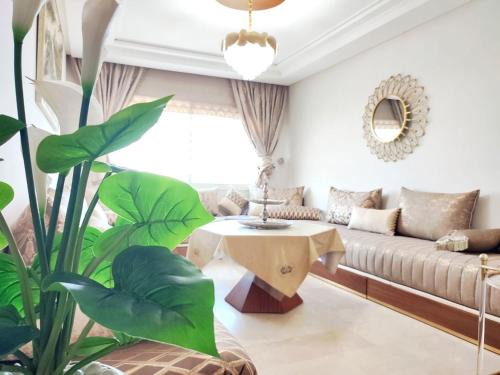 SOUR JDID Apartamento | Comfortable Apartment with Balcony and City View