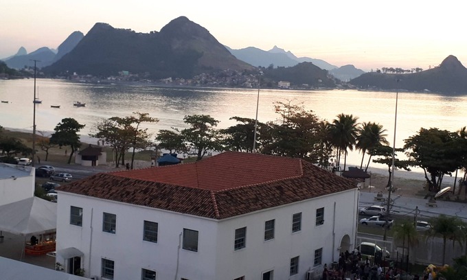 Charitas Apartamento | Cómodo apartamento con vista al mar.