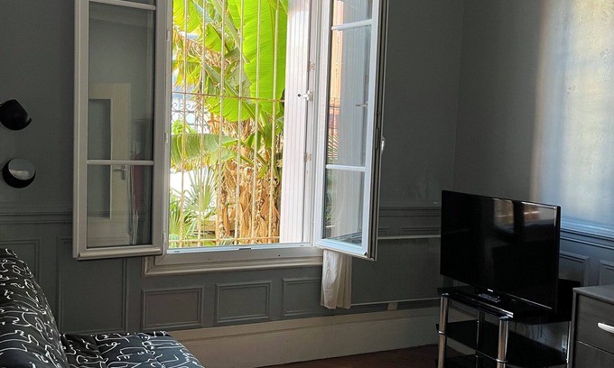 Sainte Marie - Saint Leon Apartamento | Comfortable city center studio near train station