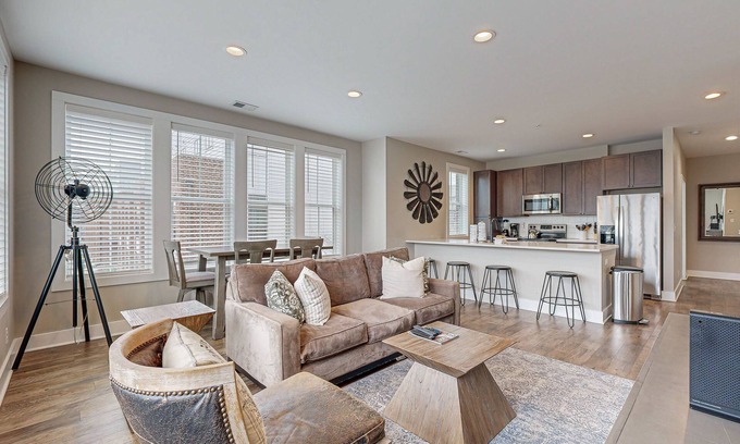 Inglewood Condominio | Comfortable condo with AC, kitchen, wifi - near attractions