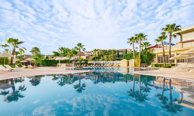 Sogucak Casa | Comfortable Flat with Communal Pool in Kusadasi-Awz146