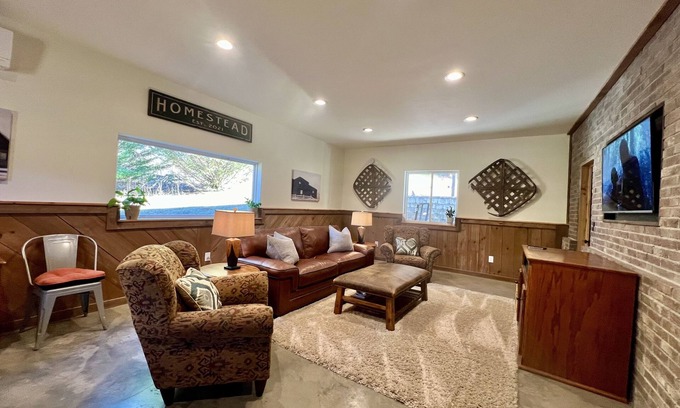Hendersonville Casa | Comfortable home near wineries and hiking