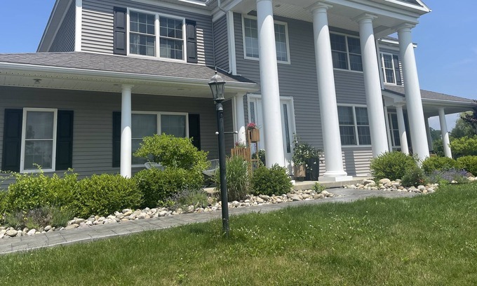 Newtonville Casa | Comfortable Poolside Luxury 21//2 hours from NYC