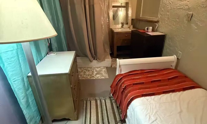 Homestead Cama Y Desayuno | Comfortable Room with bathroom