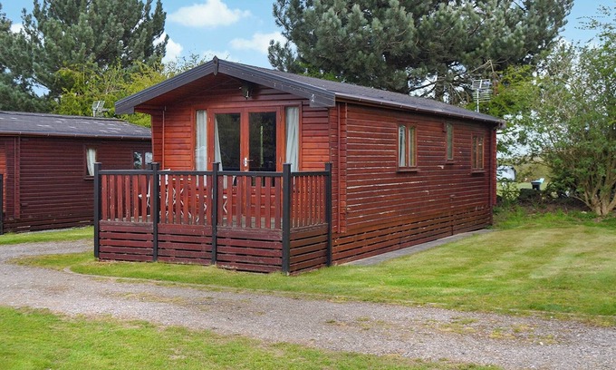 Langold Chalet De Esquí | Comfortable rustic lodge for two people.