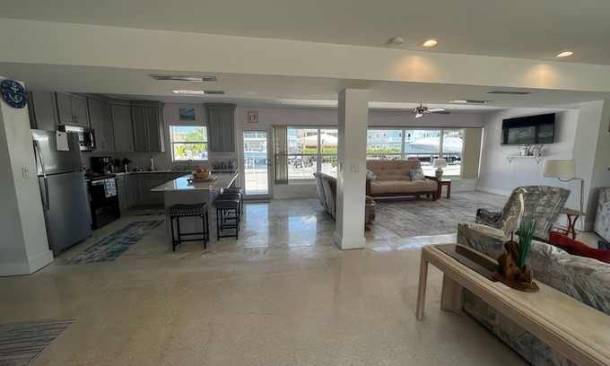 Venetian Shores Casa | Comfortable, spacious 3-bedroom, 2-bath-1 level home --dock on canal, Islamorada